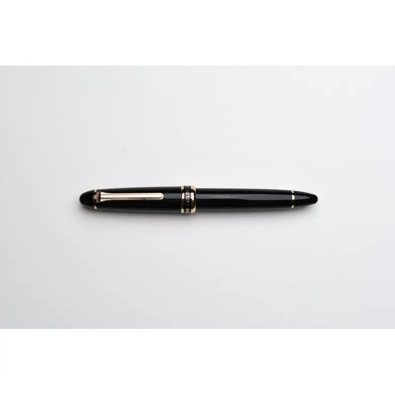 Sailor Naginata-Togi Fountain Pen - Gold Trim